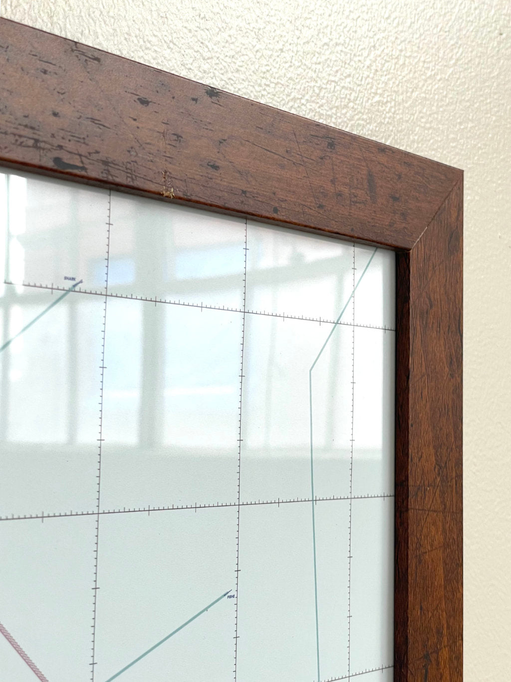 LightMap Air with Cherry frame showing live METAR and Weather